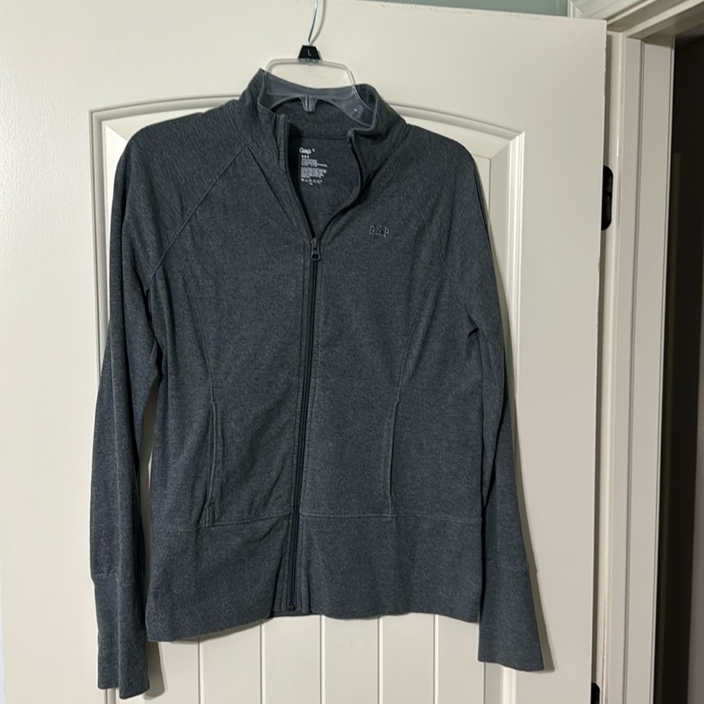 Women’s Gap full zip long sleeve